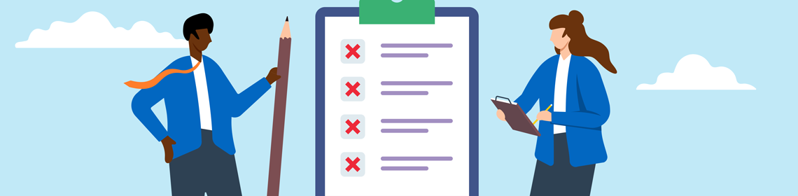 Une personne qui tient un crayon à côté d'une liste de vérification contenant des X.